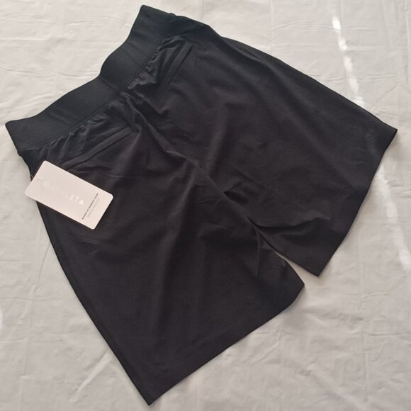 NWT Athleta Black Sz 0 Brooklyn Bermuda Shorts Featherweight Stretch - Picture 7 of 9